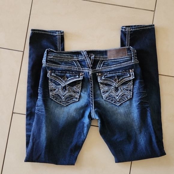 Stylish Blue Women's Jeans - Picture 2 of 10